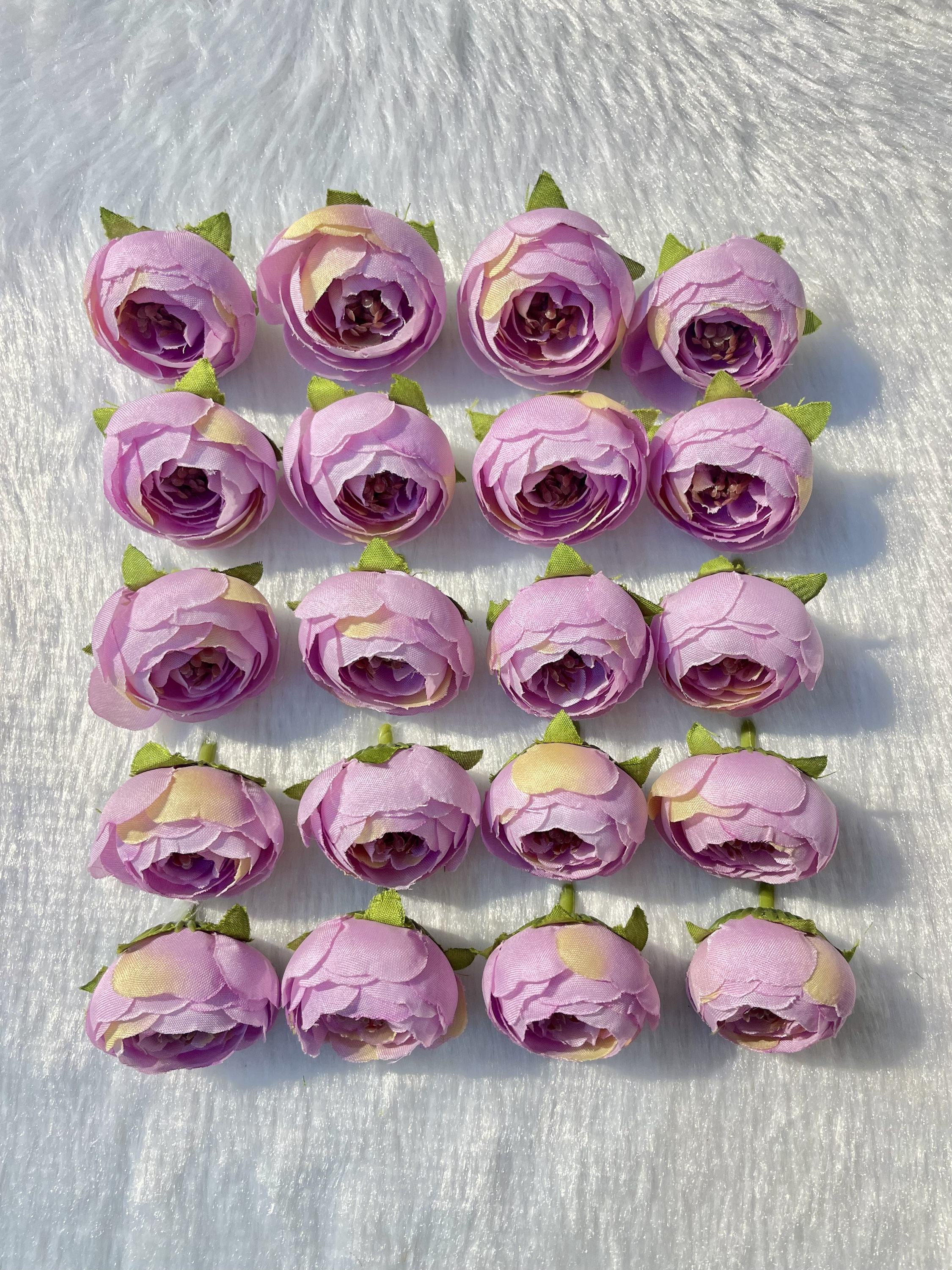 Light Purple Peony (20 piece)
Size-4cm